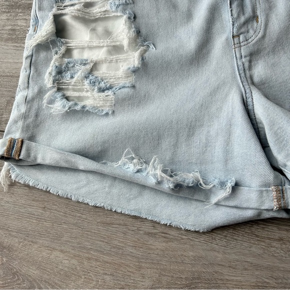 American Eagle Outfitters Distressed Stretch Mom Jean Shorts - Picture 9 of 14